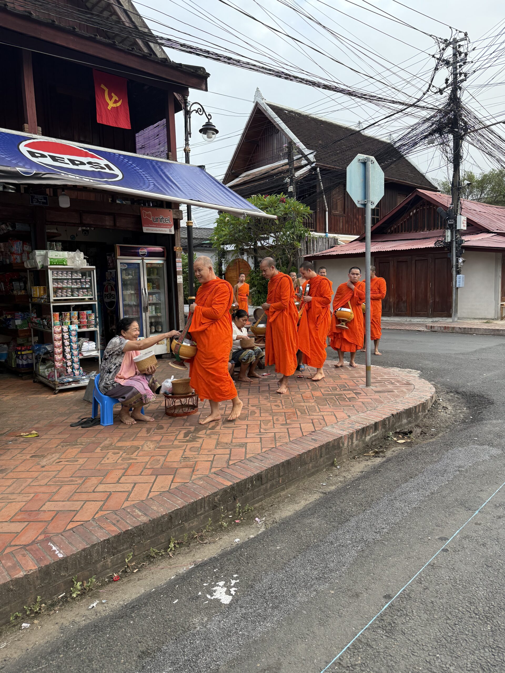 【総額10万円ラオス旅行まとめ】LCC＆7kgリュックの3泊4日＋ベトナム1泊　費用・移動・持ち物❗